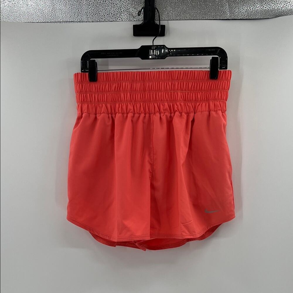 Nike Women's Dri-Fit High Waist Running Shorts with pockets - Orange - Large NWT